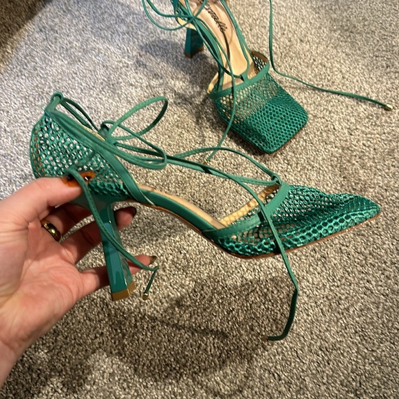 L’intervalle Square Toe Green Fishnet Lace up Heels - Picture 4 of 8